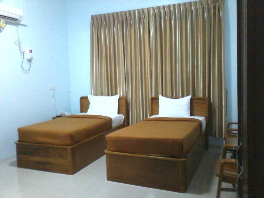 Aung Tha Pyay Hotel 3 Yangon Rom bilde